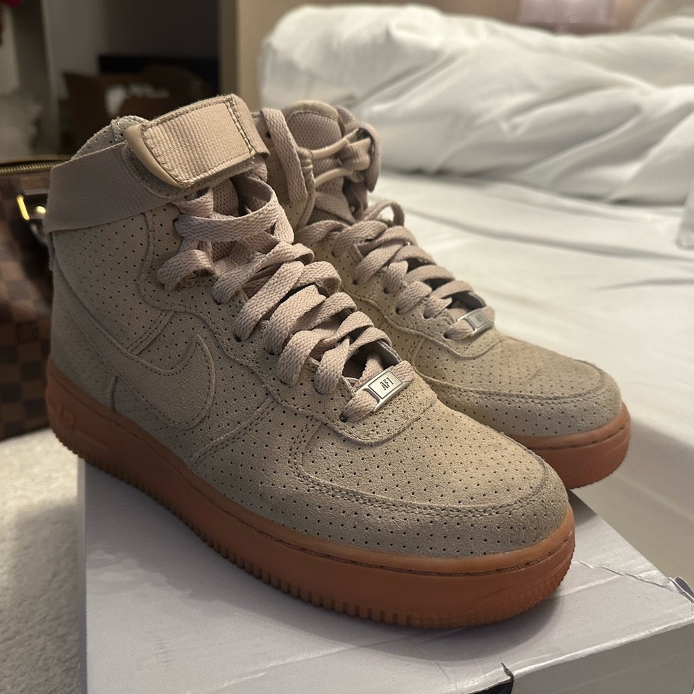 Nike Air Force 1 suede high top